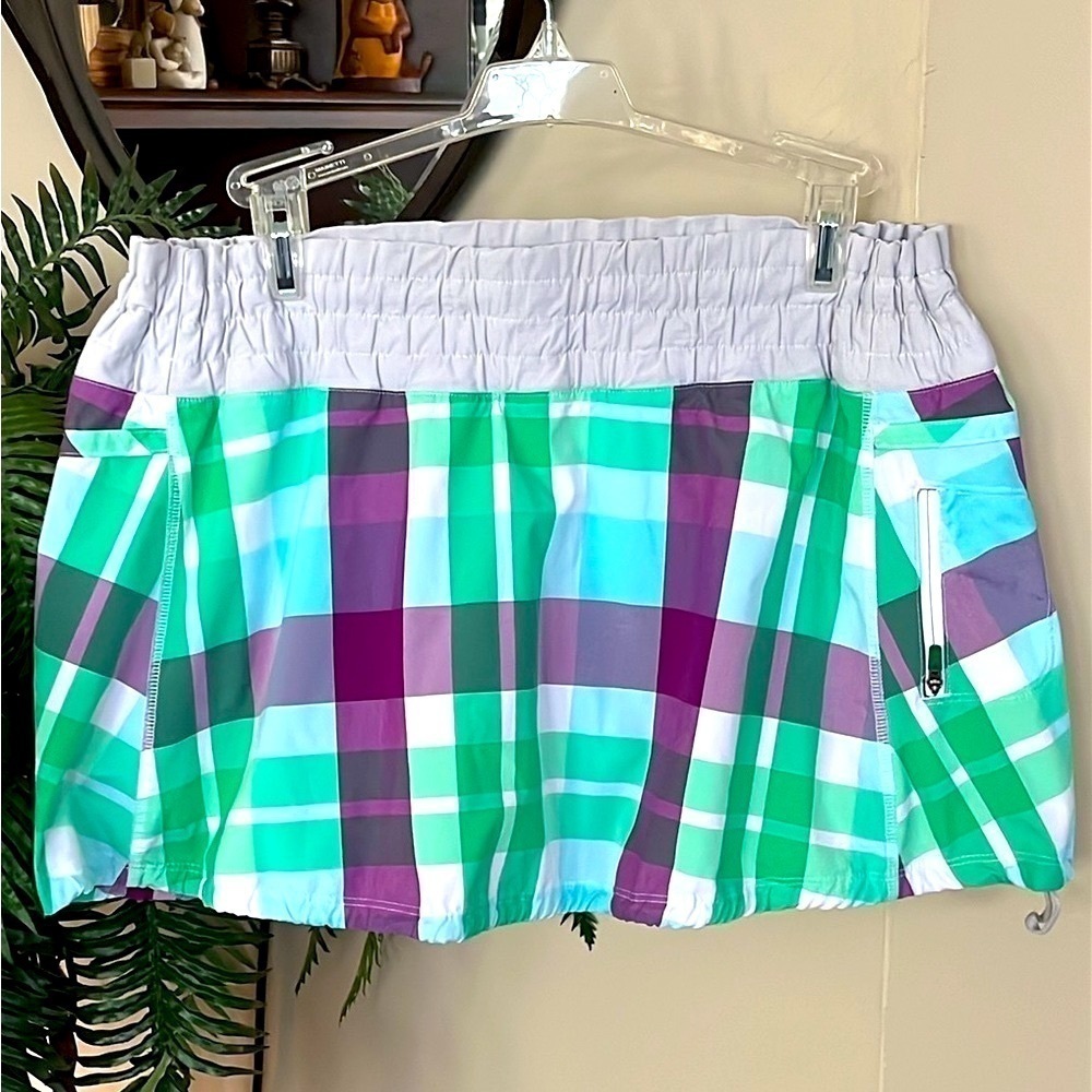 Lululemon Foxy Plaid Tracker Skort Short Green Purple RARE HTF Size 8 Activewear